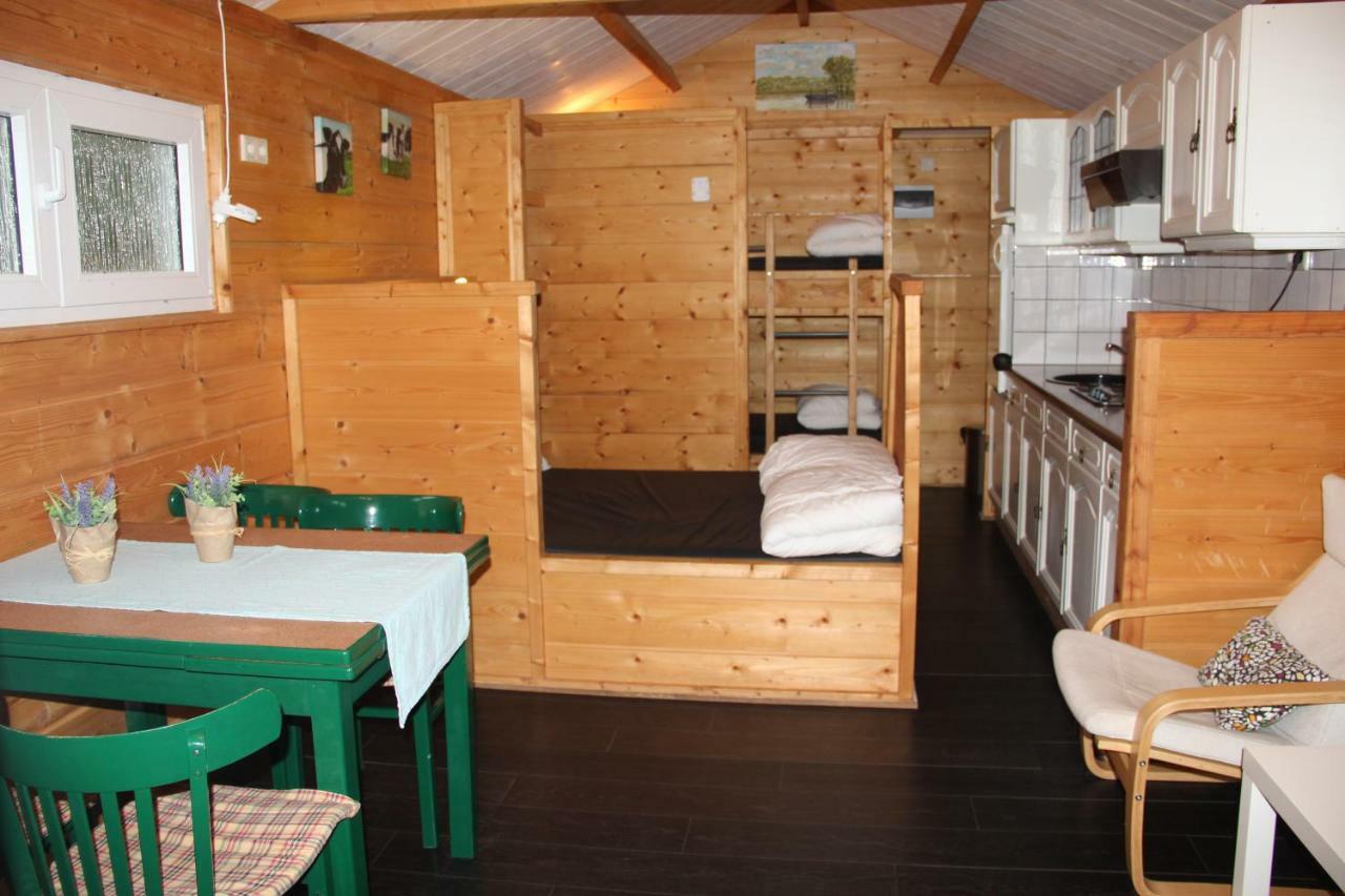 Chalet - Camping 'T Dekske Wintelre Екстериор снимка